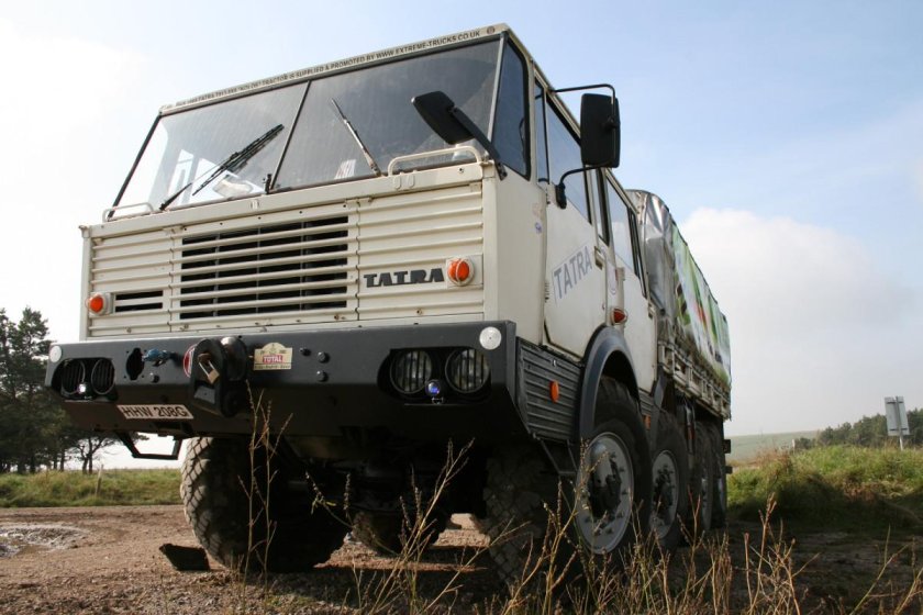 Tatra 813
