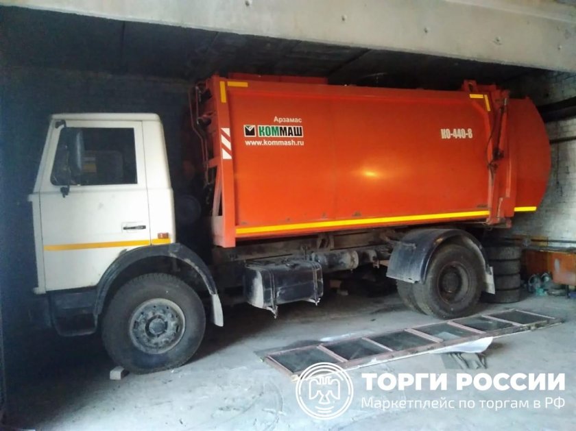Мусоровоз Коммаш ко-440