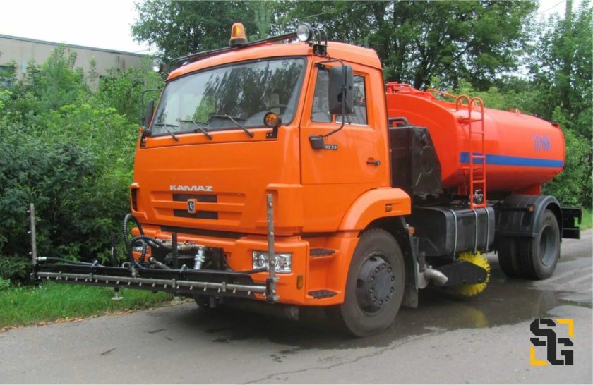 Поливомоечная машина ко-806