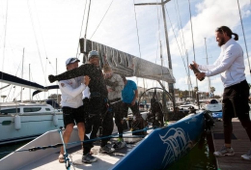 Яхт команда нож