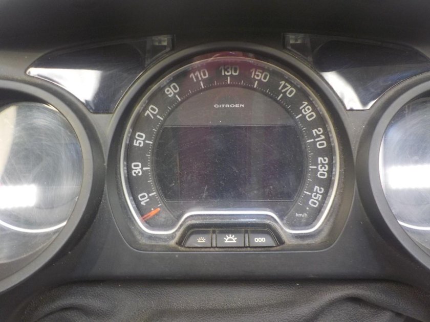 Приборная панель Ситроен