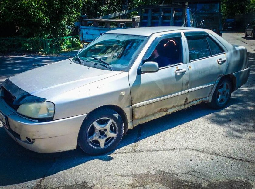 Машина Chery Amulet a15