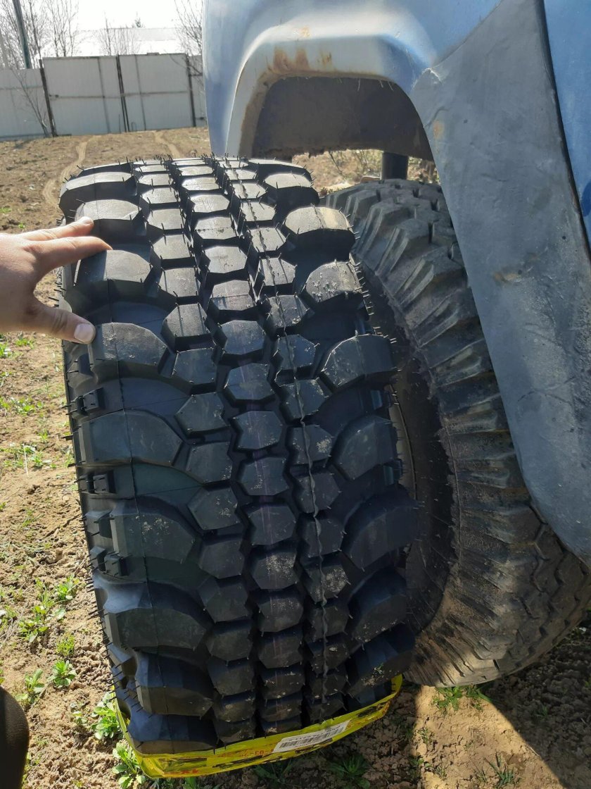 Шины на УАЗ грязевые на 16