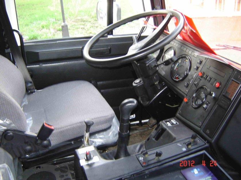 МАЗ 5516 самосвал кабина