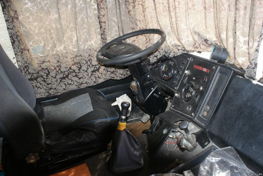 МАЗ 5440 салон кабины