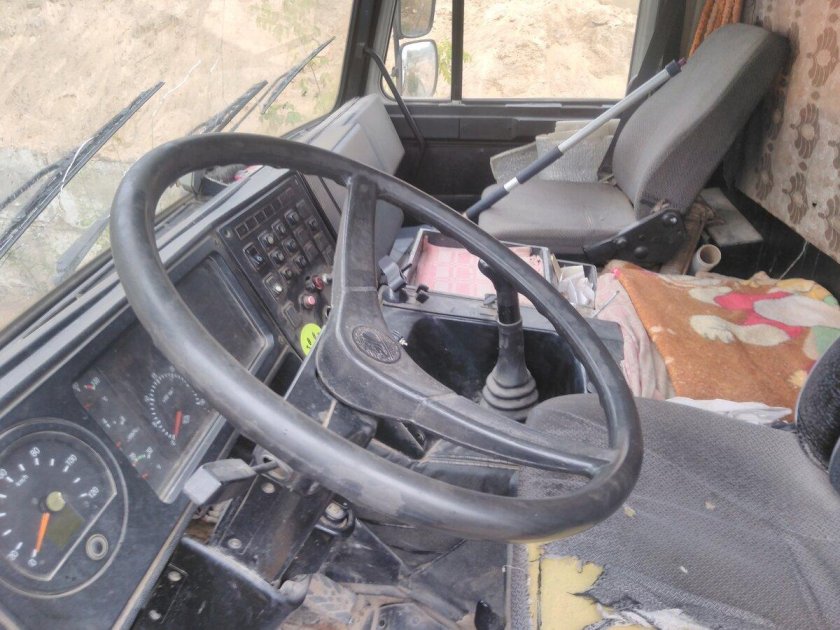 МАЗ 5516 самосвал кабина