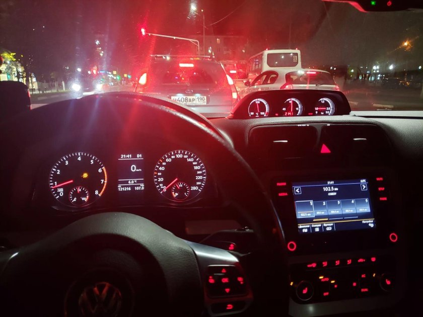 Приборка Фольксваген ночью