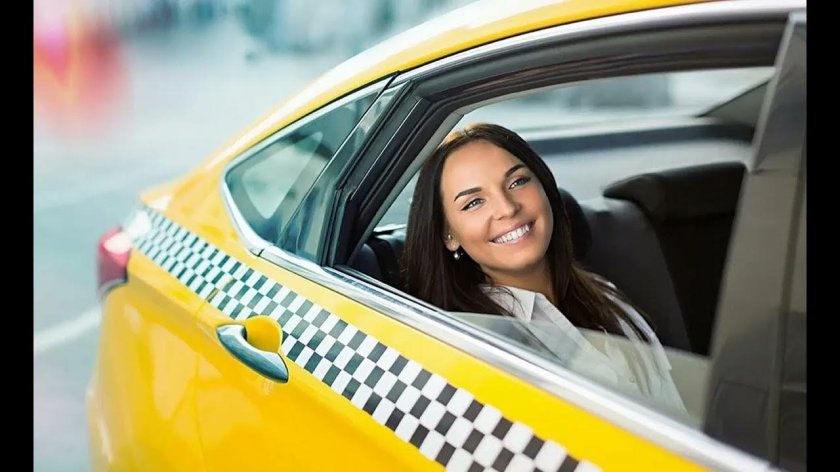 Девушка в такси