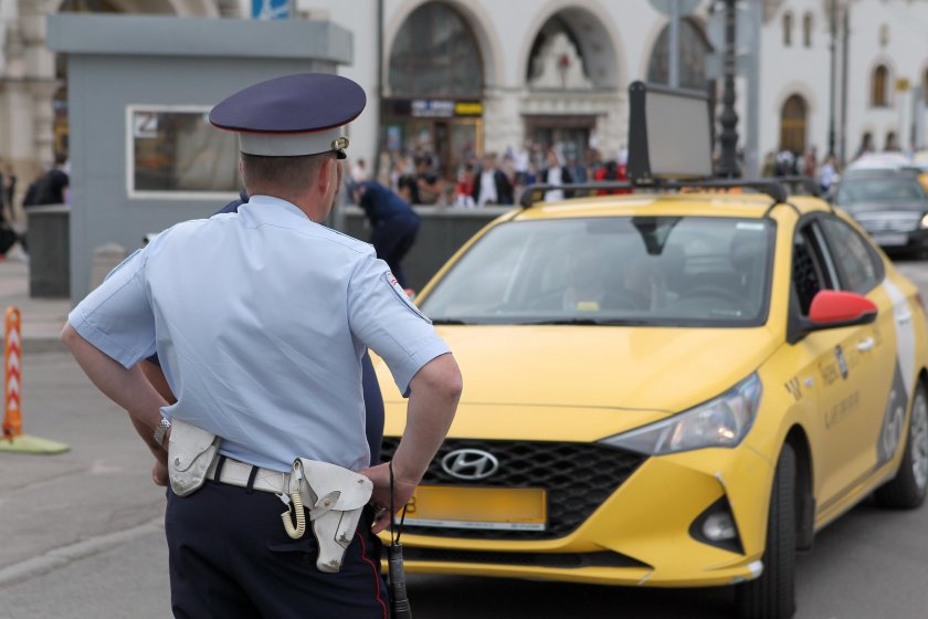 Таксист фото