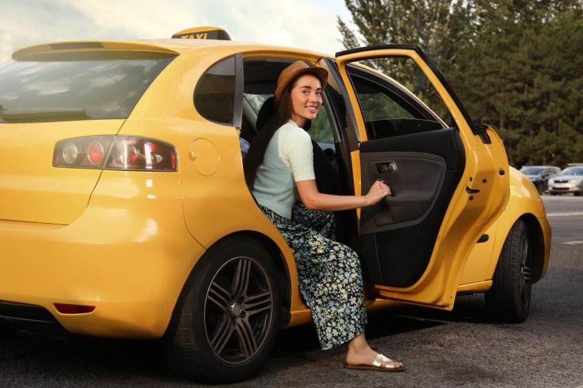 Фото такси с девушками