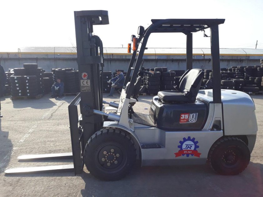 Погрузчик Далиан 3 тонны