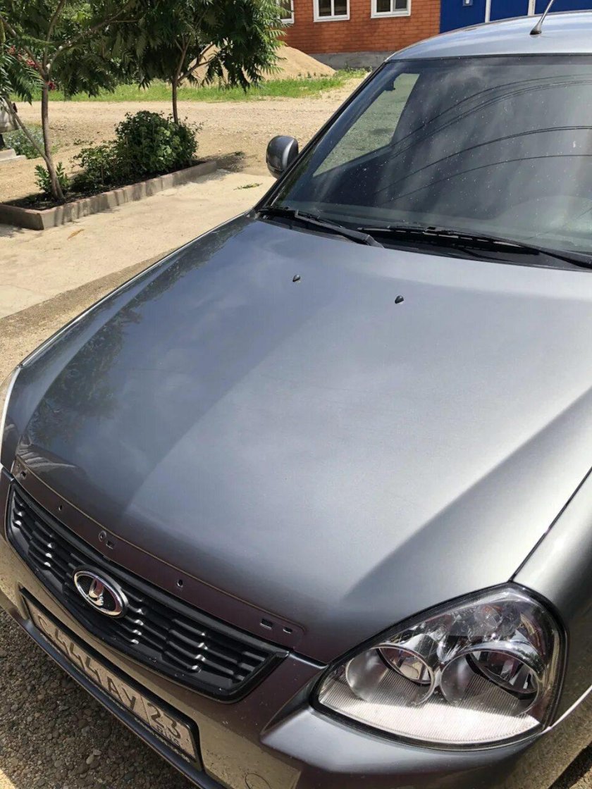 Матово черный капот Приора-2