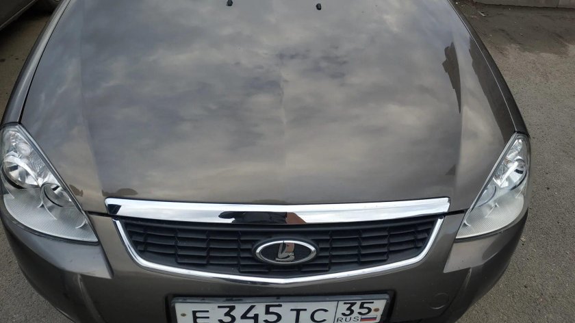 Пленка на капот Приора