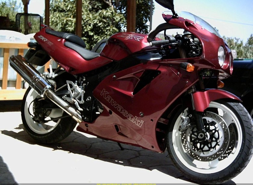 Кавасаки ЗХР 750