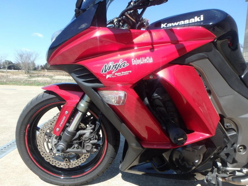 Z1000sx красный