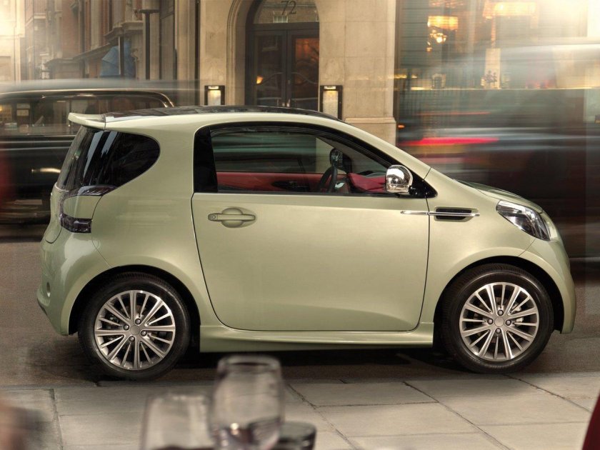 Aston Martin Cygnet 2011