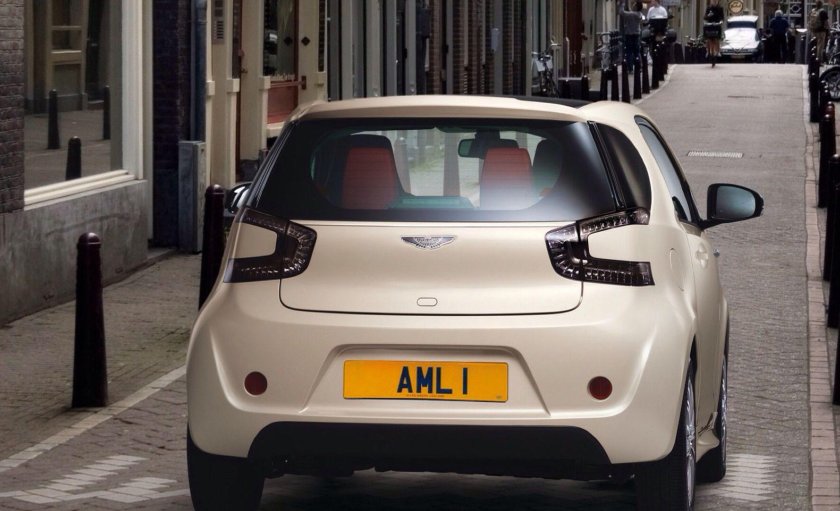 Toyota IQ Aston Martin