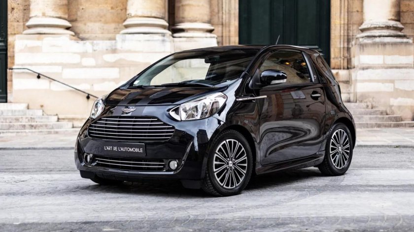 Астон Мартин Тойота IQ