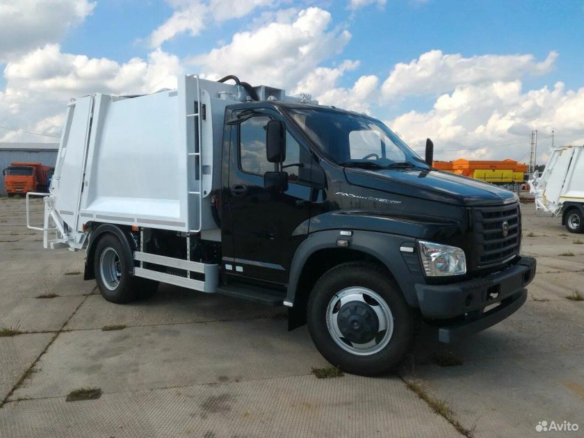 Газон-Некст мусоровоз САЗ-3901
