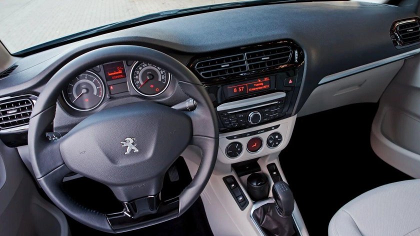 Peugeot 301 салон