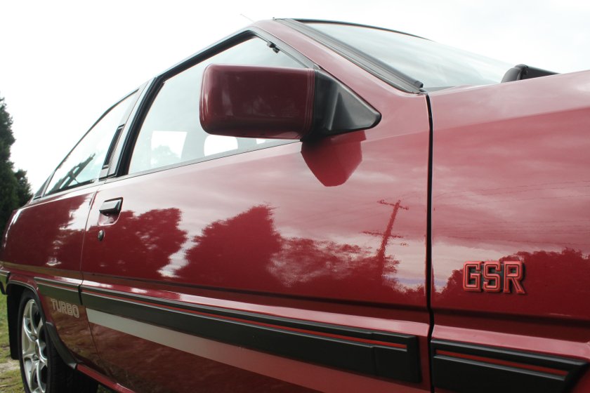 Пластиковые Крылья Ауди 100 с4