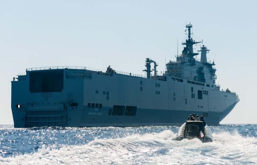 Универсальный десантный корабль Мистраль