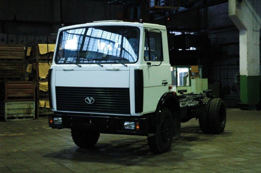 ЗИЛ Амур-531325