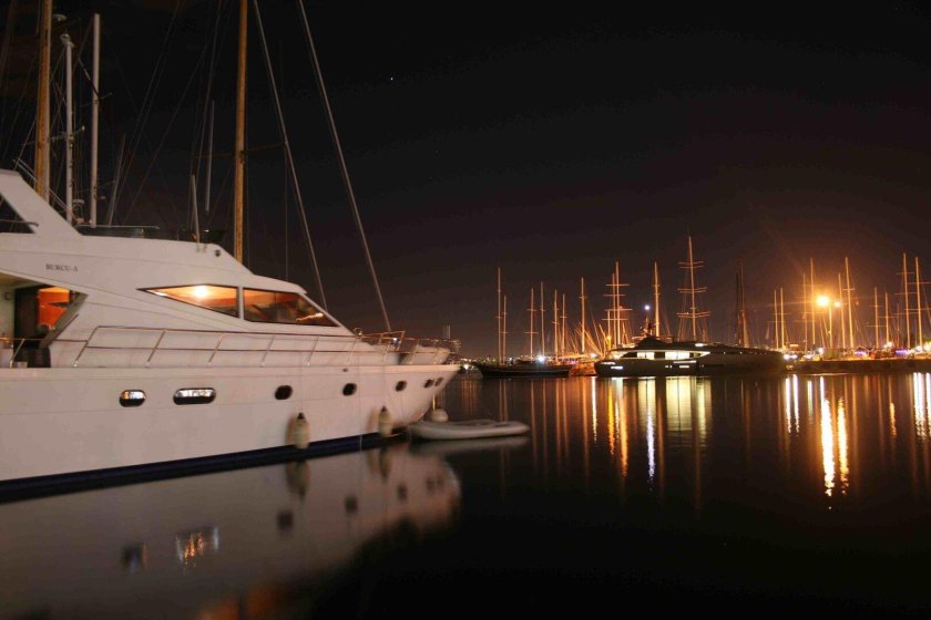 Яхта Сомнио