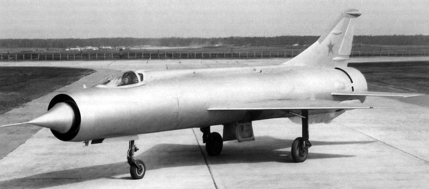 Микоян е-152м