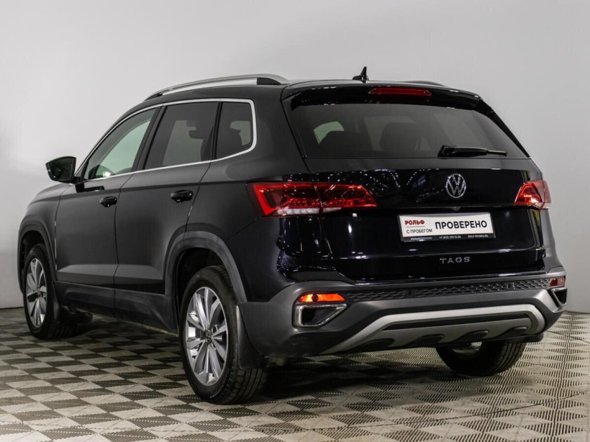 Фольксваген Таос задний вид