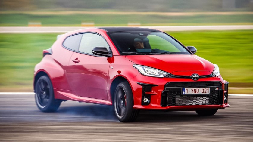 Тойота Ярис gr 2021