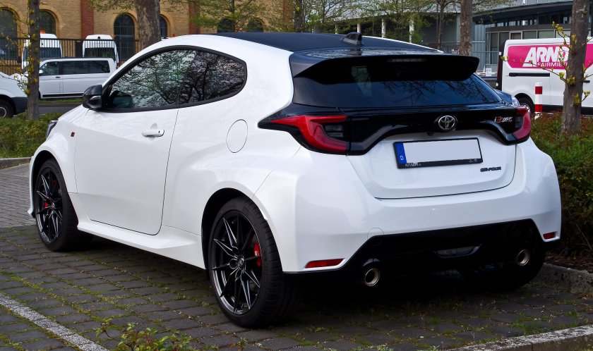 Toyota Yaris (xp210)