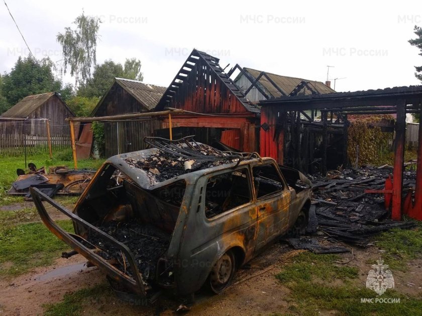 Нива в гараже