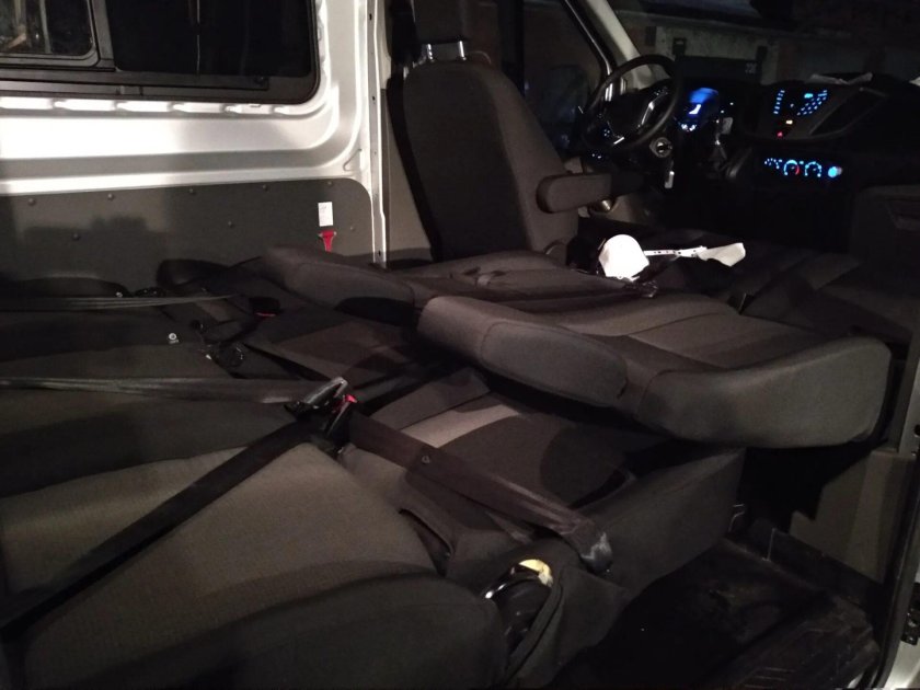 Раскладной диван в Форд Транзит