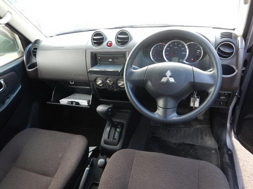 Паджеро мини салон