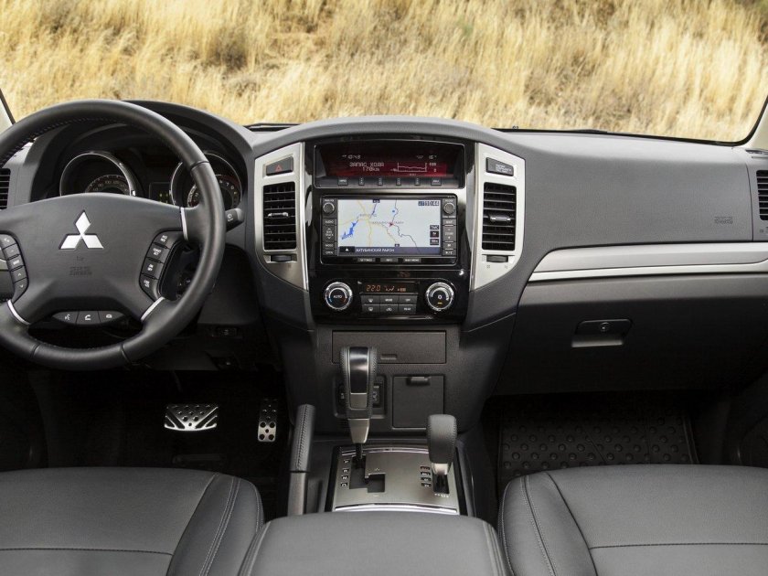 Митсубиси Паджеро 4