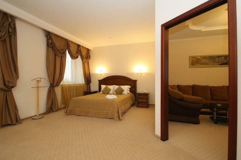 Гольфстрим отель 4 Казань