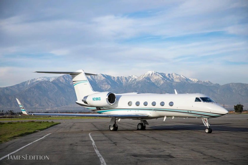 Gulfstream 4