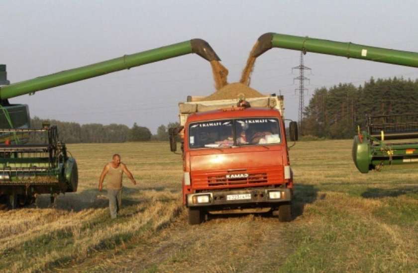 Грузовой автомобиль сельское хозяйство