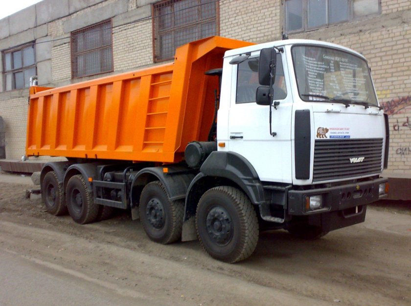 Самосвал МЗКТ-65151