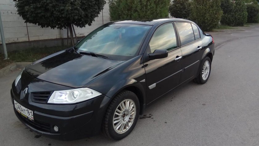 Рено Меган черный