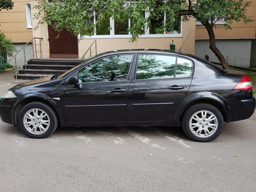 Renault Megane 2 черный седан