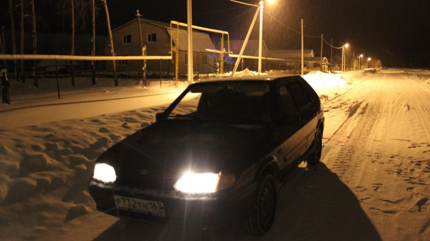 ВАЗ 2114 черная зимой ночью