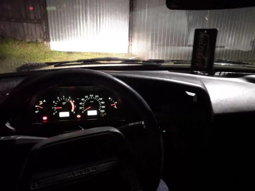 ВАЗ 2114 салон ночью