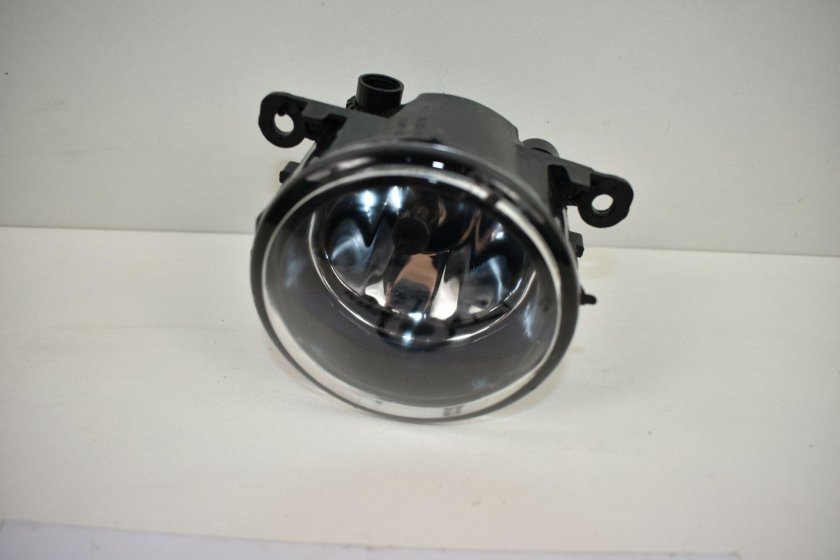 Geely 7054003600 фара противотуманная