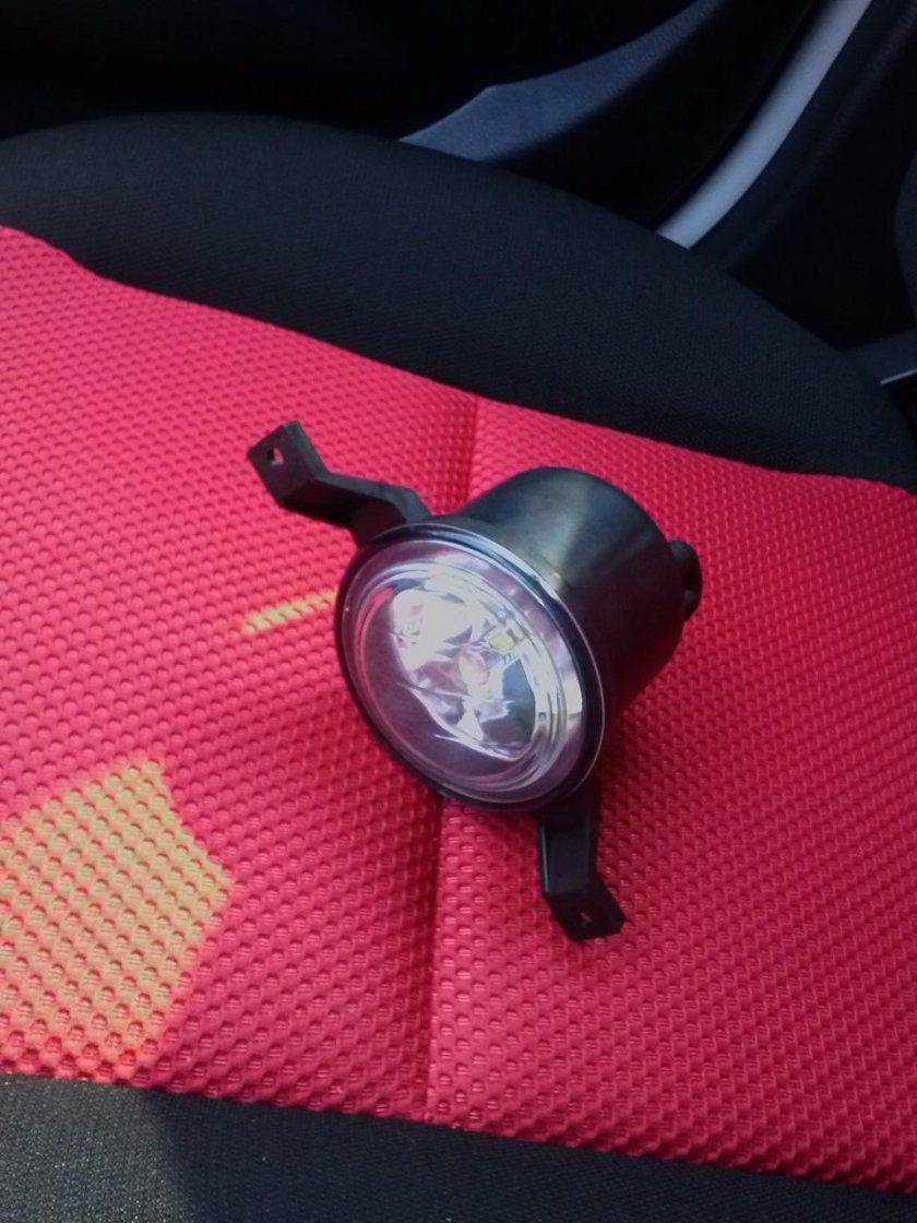 Противотуманки Geely MK Cross