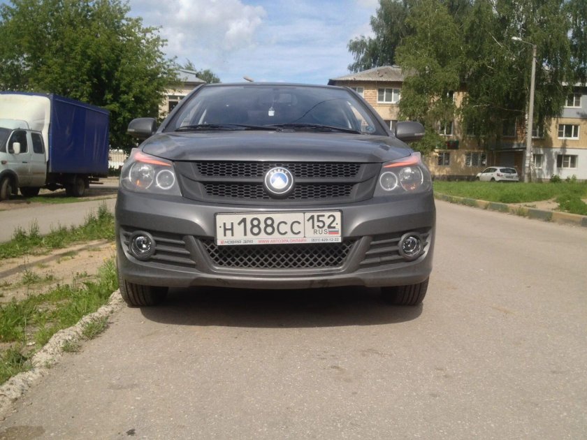 Противотуманные фары на Джили gc6 2014