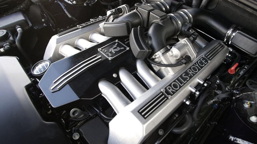 V12 двигатель BMW