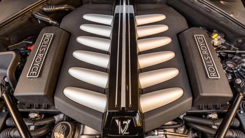 Роллс Ройс v12