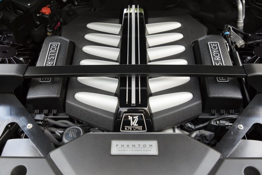 Двигатель Роллс Ройс v12